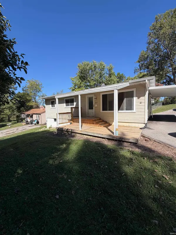 202 W Chester DR, Ellettsville, IN 47429