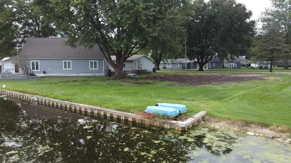 5799 N Lakeshore Dr. ***, Macy, IN 46951
