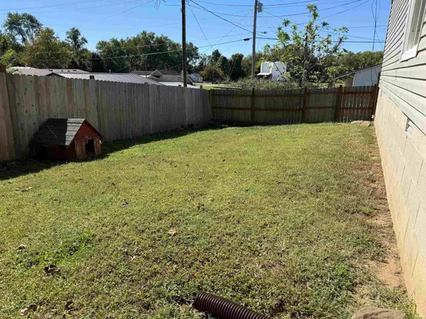 103 E Walnut ST, Petersburg, IN 47567