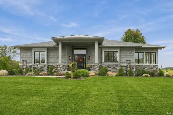 2835 E Prestwick RD, Winona Lake, IN 46590-6243