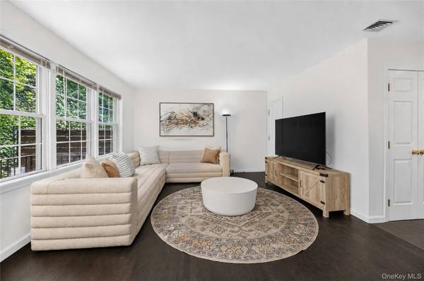 13 Cedar PL, Rye, NY 10580