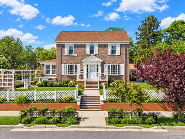 171-03 45th AVE, Flushing, NY 11358