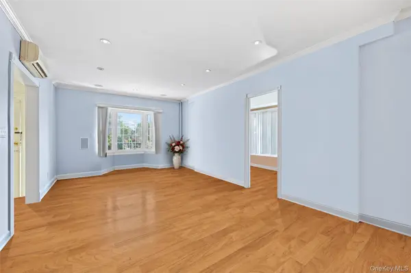 171-03 45th AVE, Flushing, NY 11358