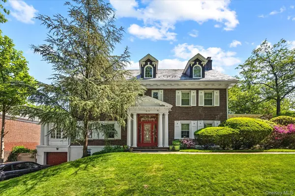 8273 Beverly RD, Kew Gardens, NY 11415