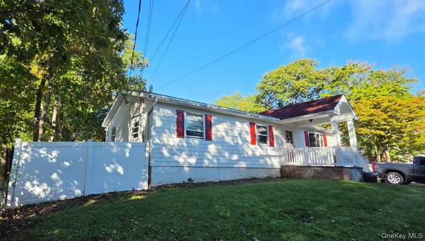 12 Nord Park BLVD, Middle Island, NY 11953