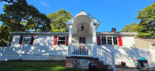 12 Nord Park BLVD, Middle Island, NY 11953