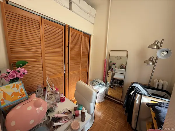 1833 27th AVE, Astoria, NY 11102