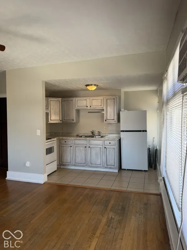 103 E 9th ST #32, Indianapolis, IN 46202