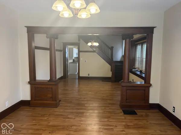 1104 N Oakland AVE, Indianapolis, IN 46201