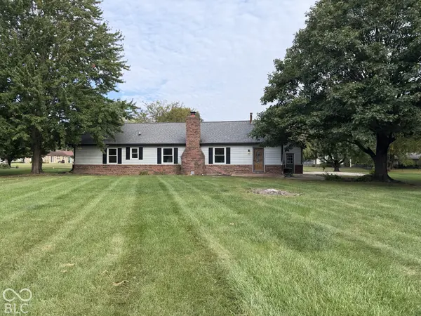 3339 W Sunset DR N, Greenfield, IN 46140