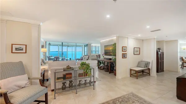 99 SUNSET DR #401, Sarasota, FL 34236