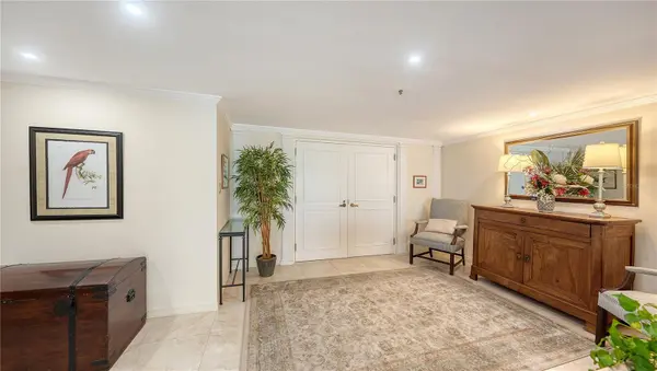 99 SUNSET DR #401, Sarasota, FL 34236