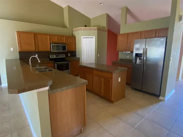 102 TALAVERA LN, Kissimmee, FL 34758