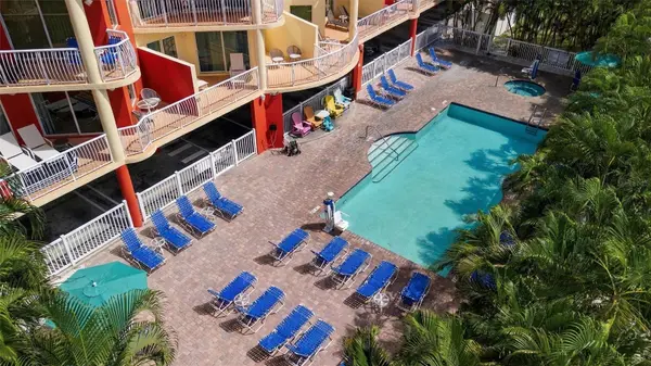 11605 GULF BLVD #402, Treasure Island, FL 33706