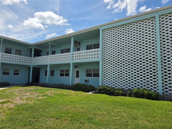 7050 SUNSET WAY #12, St Pete Beach, FL 33706