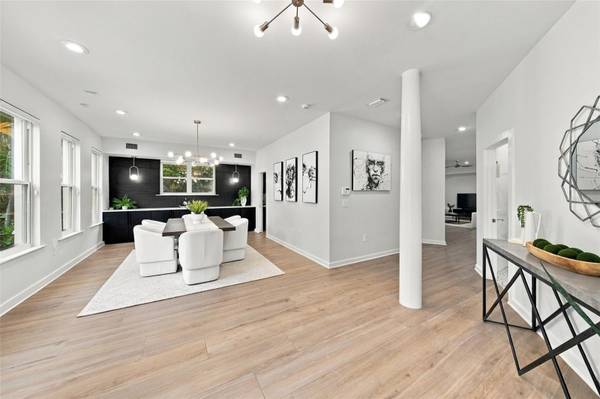 2703 W PRICE AVE, Tampa, FL 33611