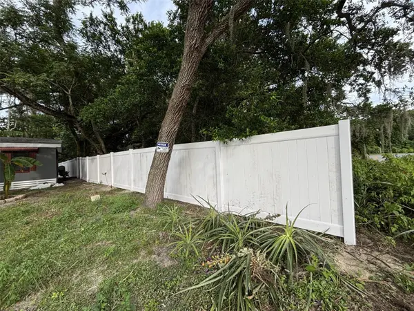 9260 LAKE DR, New Port Richey, FL 34654
