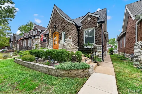 5208 Winona AVE, St Louis, MO 63109