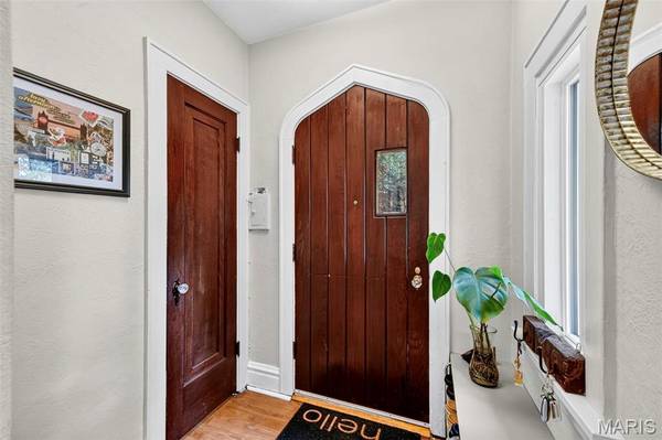 5208 Winona AVE, St Louis, MO 63109