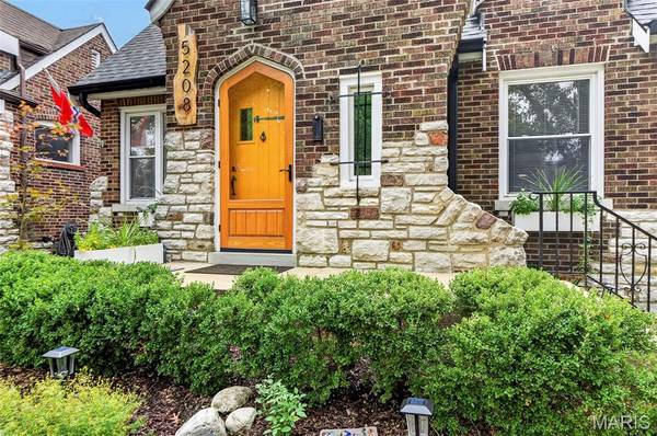 5208 Winona AVE, St Louis, MO 63109