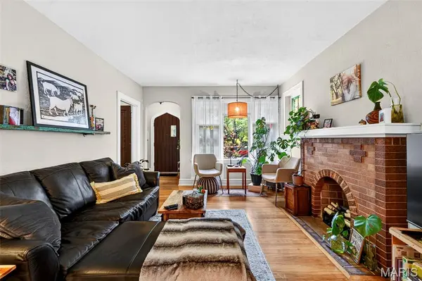 5208 Winona AVE, St Louis, MO 63109