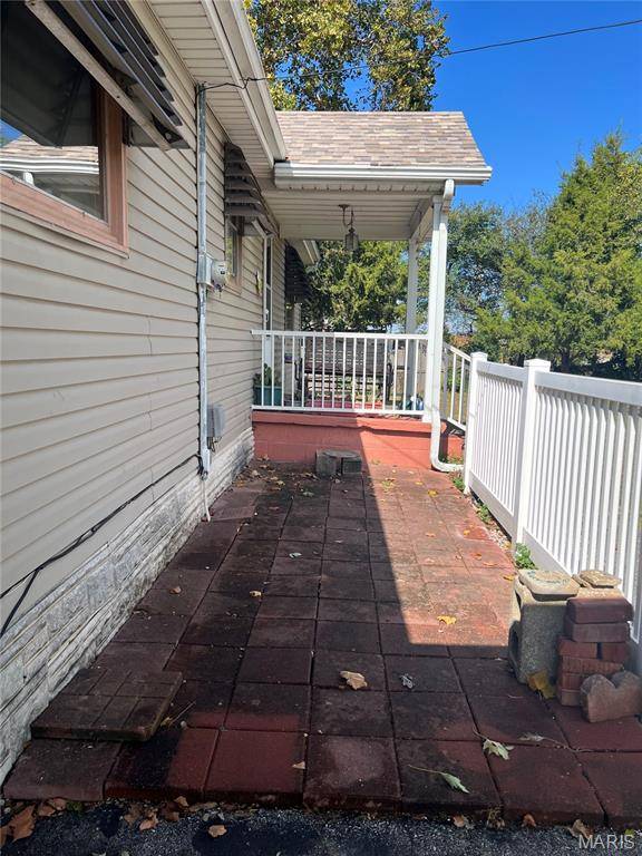 4466 Fosterburg RD, Alton, IL 62002