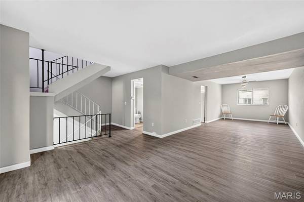 314 Carmel Woods DR, Ellisville, MO 63021