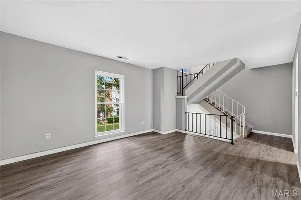 314 Carmel Woods DR, Ellisville, MO 63021