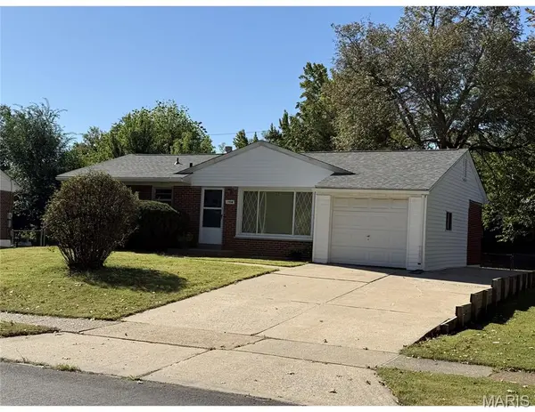 250 W Saint Anthony LN, Florissant, MO 63031
