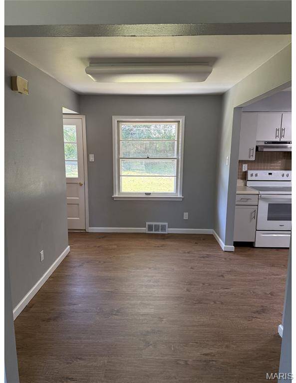 250 W Saint Anthony LN, Florissant, MO 63031