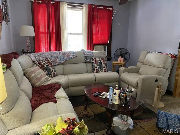 3760 Osceola ST, St Louis, MO 63116
