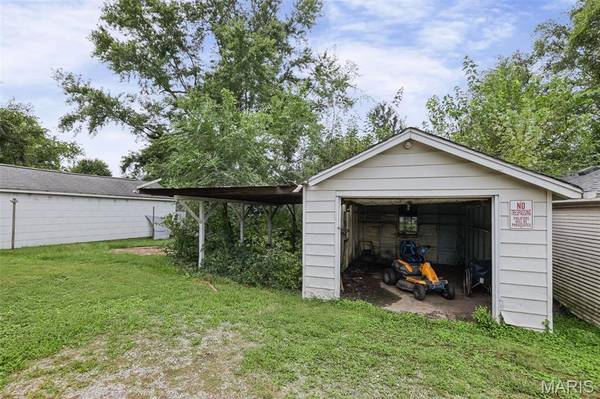 2308 S Belt W, Belleville, IL 62226