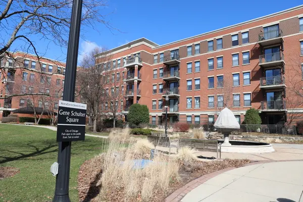 2335 W Belle Plaine AVE #407, Chicago, IL 60618
