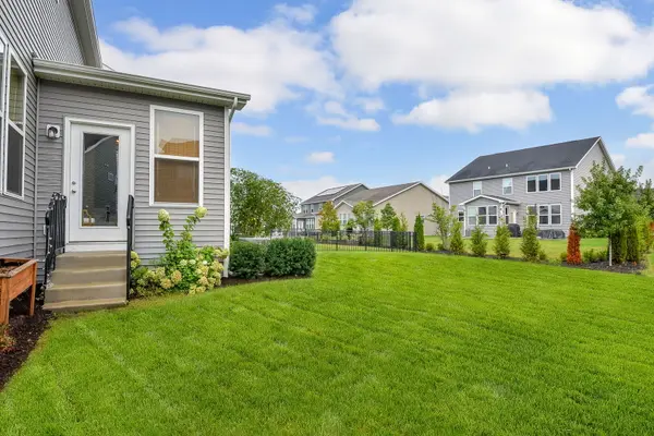 1183 Hibbard RD, Naperville, IL 60563