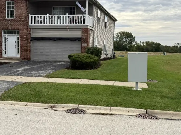 443 Autumn DR, Beecher, IL 60401