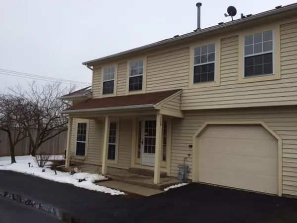 225 Acorn DR, Streamwood, IL 60107