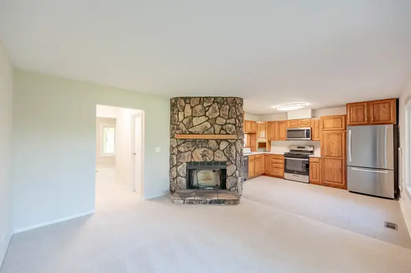 1632 Vermont DR #4-2, Elk Grove Village, IL 60007