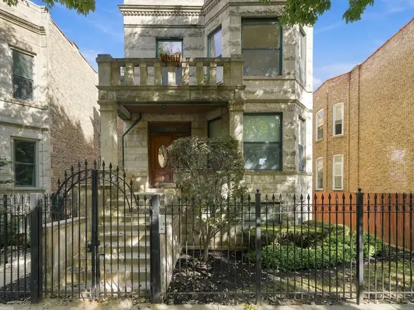 3244 W Potomac AVE W, Chicago, IL 60651