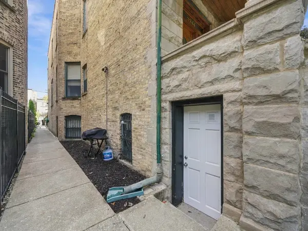 3244 W Potomac AVE W, Chicago, IL 60651