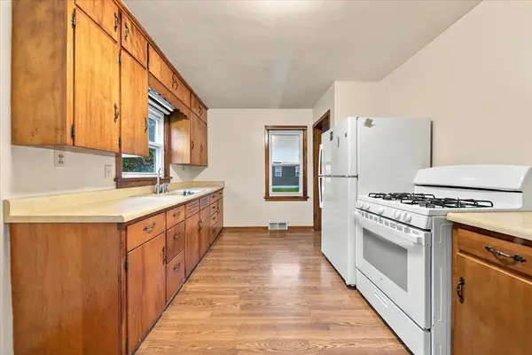 1502 AVENUE K, Sterling, IL 61081