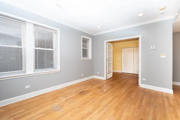 7074 N Wolcott AVE #1, Chicago, IL 60626