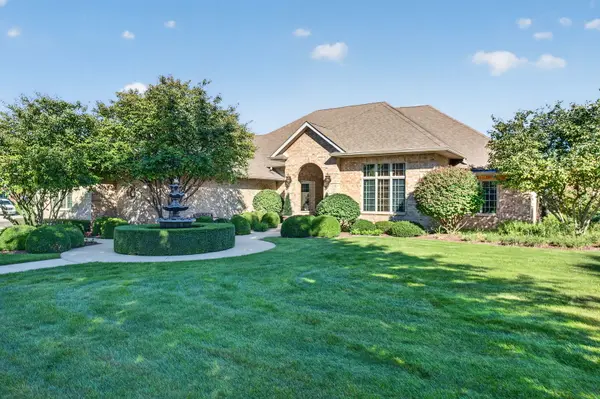 25118 W McMillin DR, Channahon, IL 60410