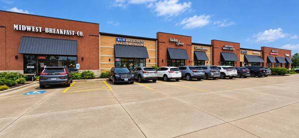 2207 US Route 12 Hwy Unit I, Spring Grove, IL 60081