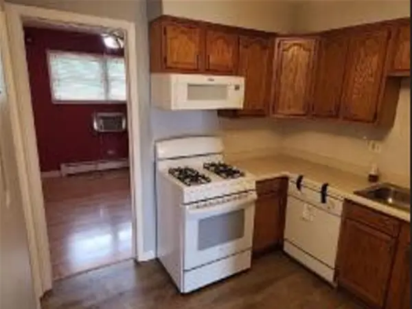 31 King Arthur CT #10, Northlake, IL 60164