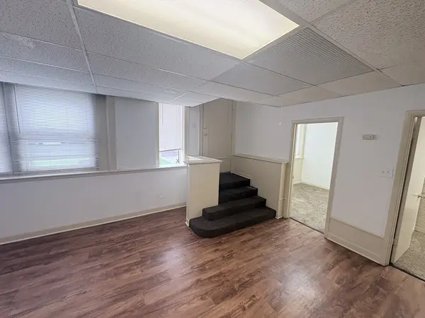 6616 W Windsor AVE #JB, Berwyn, IL 60402