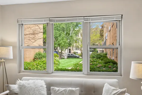 1711 W Estes AVE #1S, Chicago, IL 60626