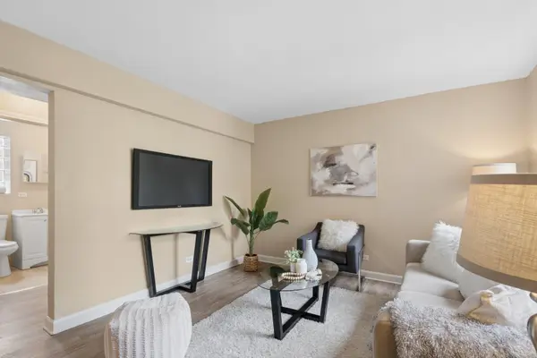 1711 W Estes AVE #1S, Chicago, IL 60626