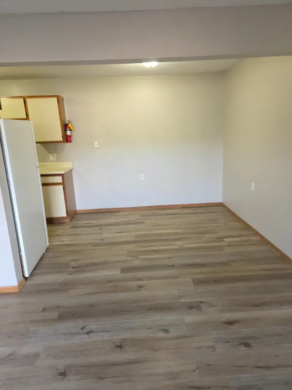 2416 Park AVE #05, Muscatine, IA 52761