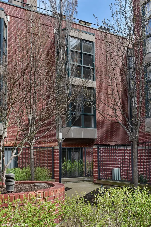 1701 N Halsted ST #E2, Chicago, IL 60614