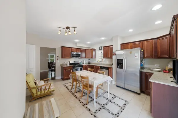 6707 31st ST, Berwyn, IL 60402